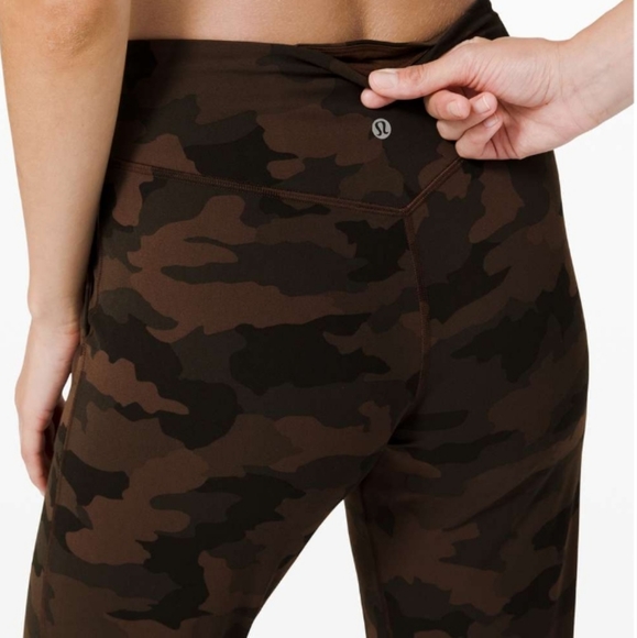 Lululemon align jogger crop 23"  Sz4 - Picture 4 of 9